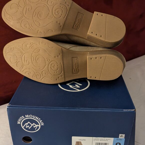 White Mountain Ladies ankle boots - brand new in box - Picture 3 of 4